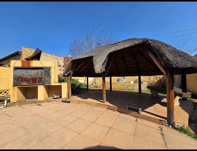 6 BEDROOM HOUSE FOR SALE IN BRAKPAN CENTRAL
